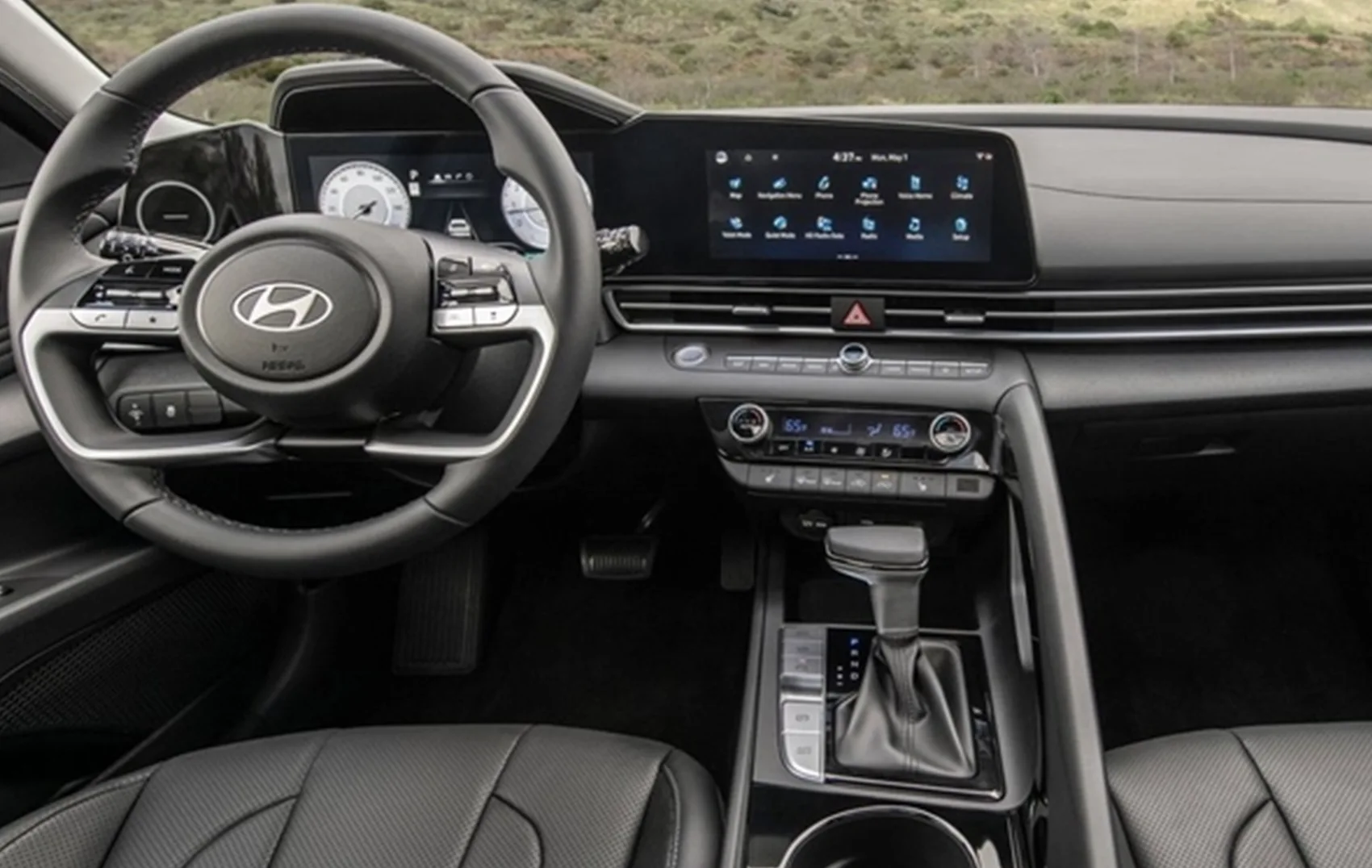hyundai-elantra-2025-kish-slide-5